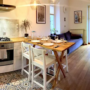 Royal Lazienki. Beautiful By The Park. Apartament