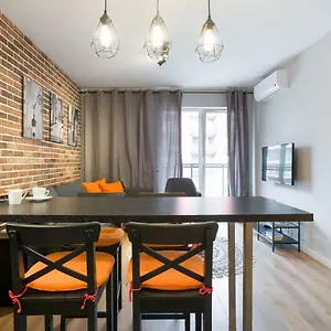 luxury-modern-apartment-in-the-city-centre.krakowhotelspoland.com/